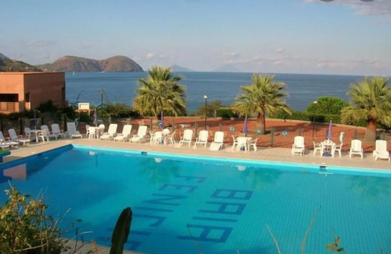 Apartment Ferienwohnung Hola House Baia Fenicia Vulcano