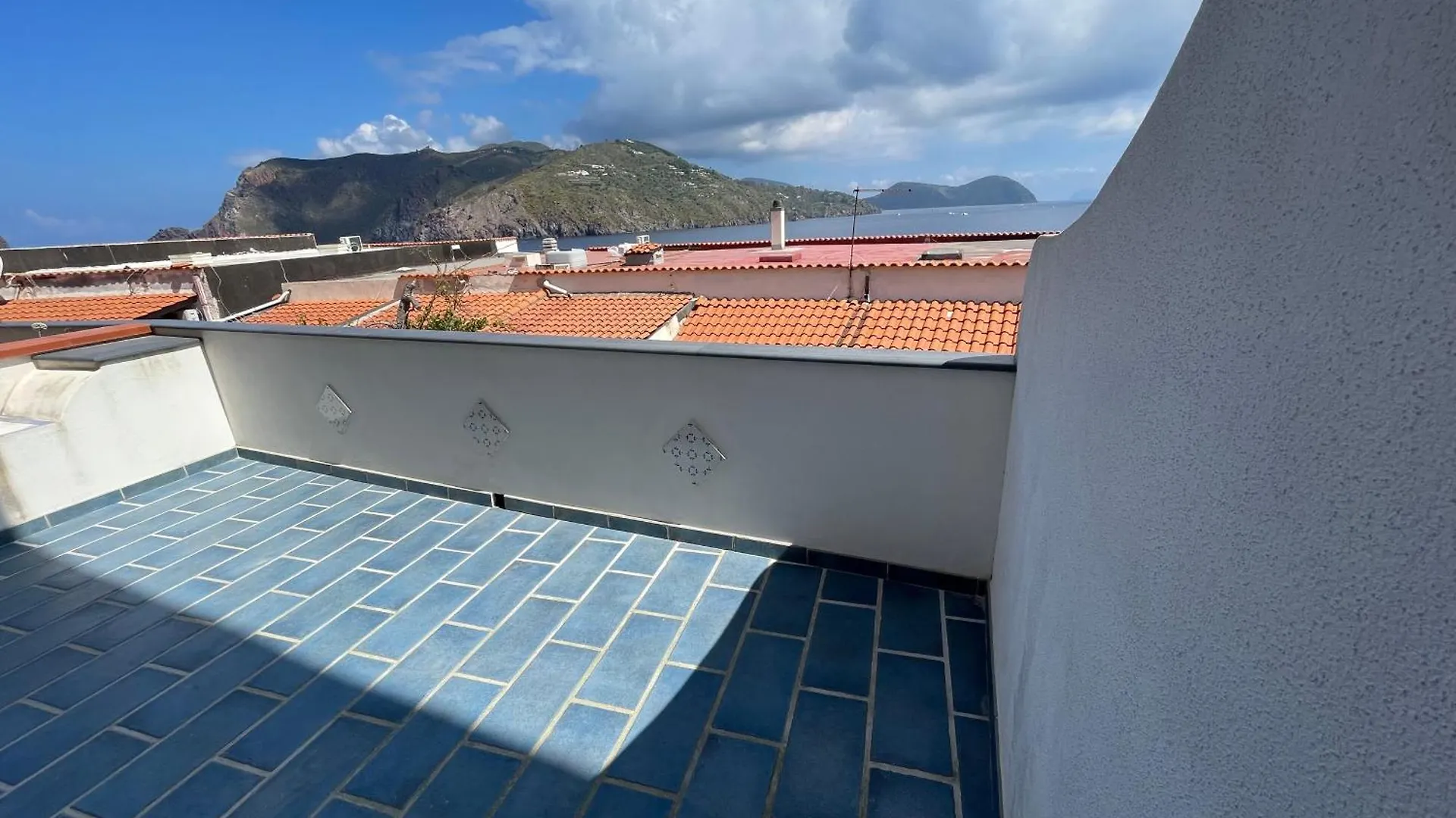 Apartment Ferienwohnung Hola House Baia Fenicia Vulcano